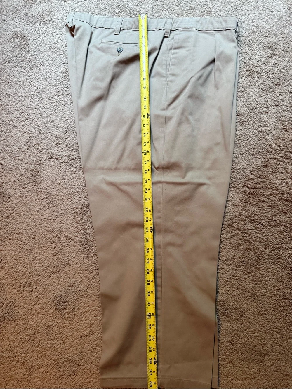 Lee Men's Khaki Pleated Chino Pants - Light Tan